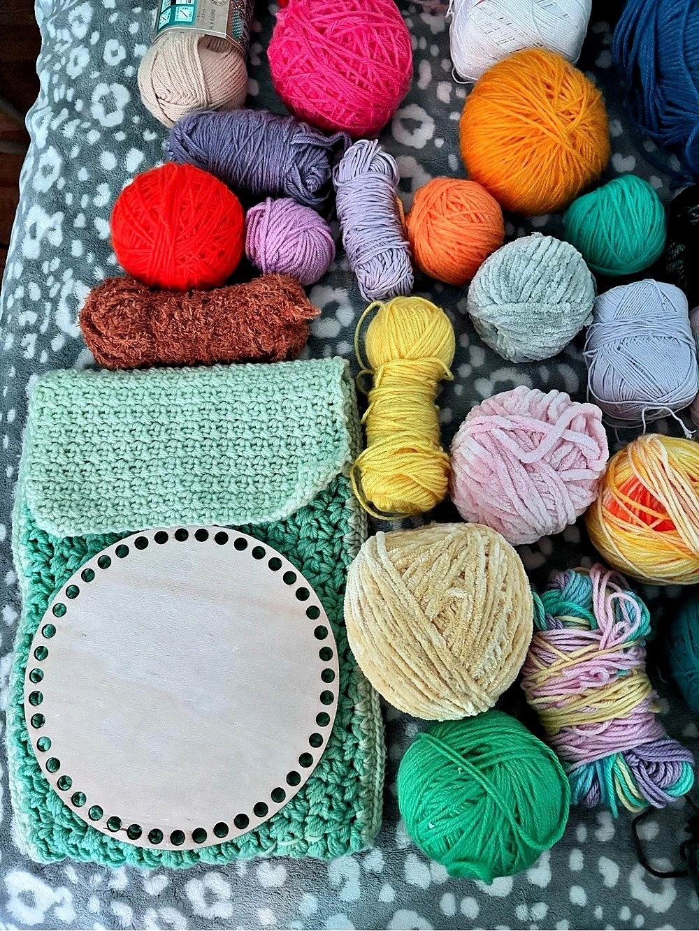 Multicolor Yarn Craft Lot - Picture 8 of 16